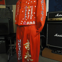 名古屋より卒業刺繍のご依頼　赤の短ランとボンタンの刺繍のサムネイル