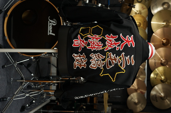 天城燐音と三毛縞斑の黒特攻ショートの刺繍　2本柱！
